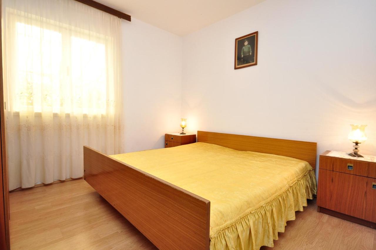 Apartments By The Sea Arbanija, Ciovo - 1085 Trogir Bagian luar foto