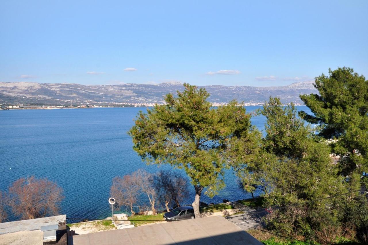 Apartments By The Sea Arbanija, Ciovo - 1085 Trogir Bagian luar foto