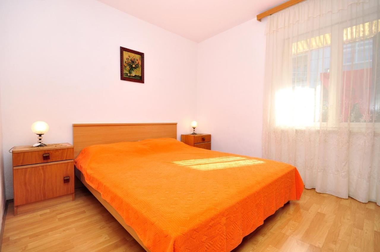 Apartments By The Sea Arbanija, Ciovo - 1085 Trogir Bagian luar foto