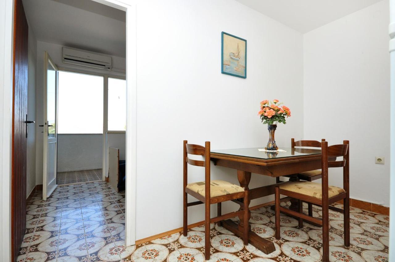 Apartments By The Sea Arbanija, Ciovo - 1085 Trogir Bagian luar foto