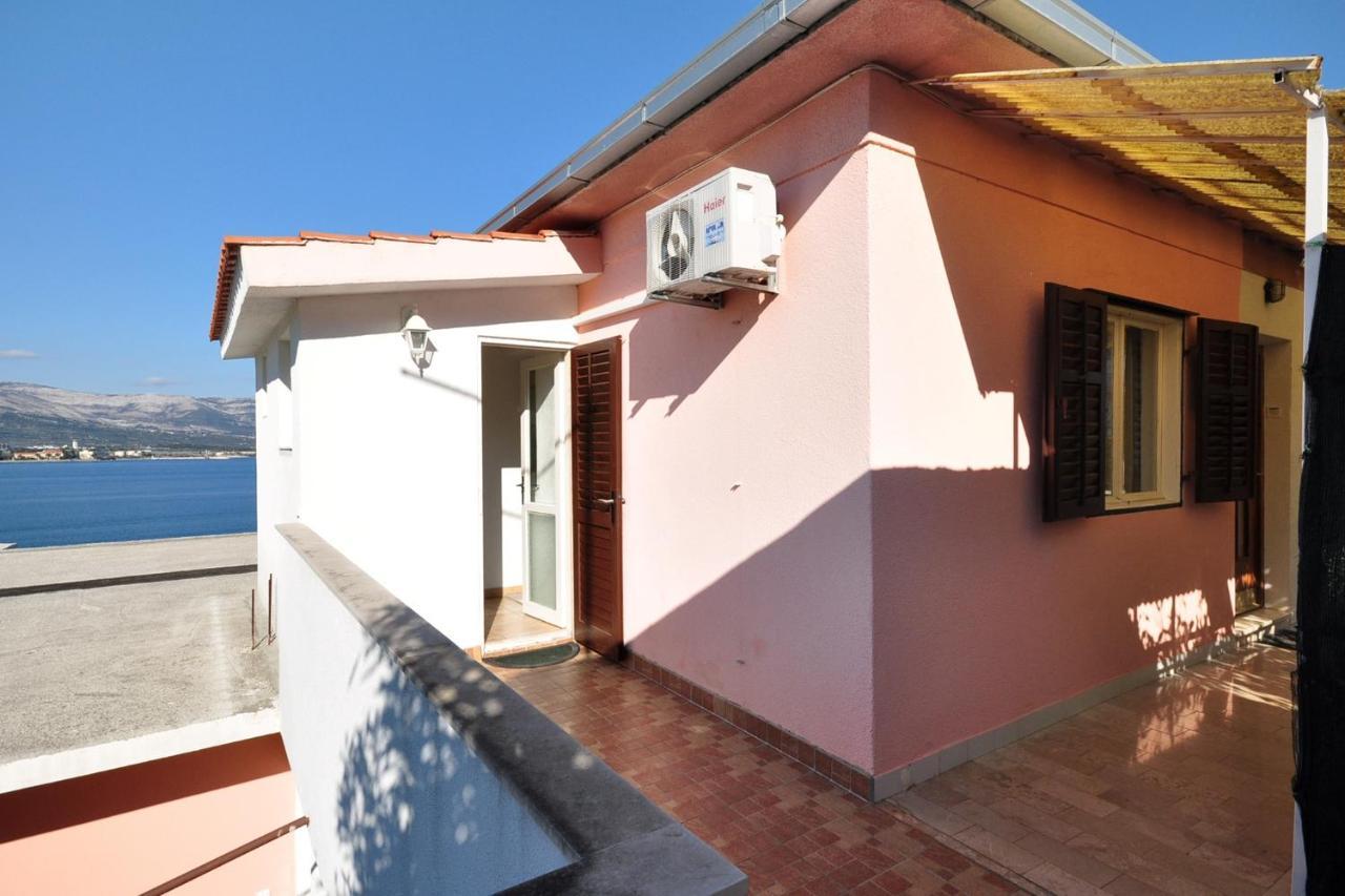 Apartments By The Sea Arbanija, Ciovo - 1085 Trogir Bagian luar foto