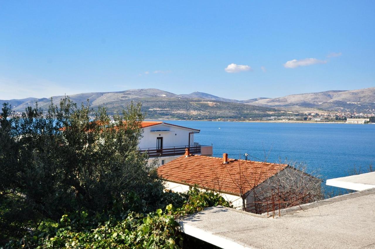 Apartments By The Sea Arbanija, Ciovo - 1085 Trogir Bagian luar foto